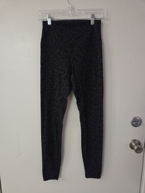 Lululemon Black/Grey Leopard Print Workout Bottoms